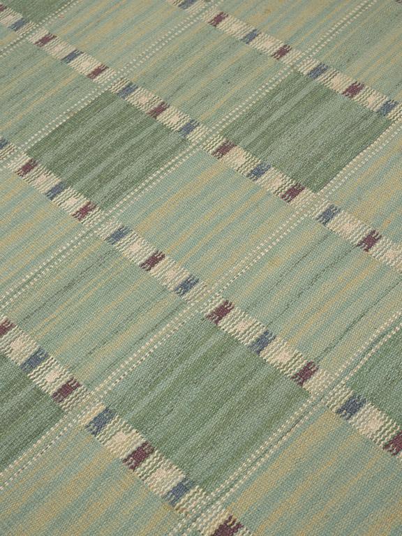 Barbro Nilsson, Matta, "Falurutan grön Fabiola", rölakan, ca 307,5 x 200,5-202,5 cm, signerad AB MMF BN.
