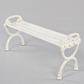 TRÄDGÅRDSBÄNK, Byarum, 1900-talets andra hälft.