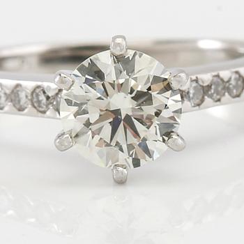 Ring platina med runda briljantslipade diamanter, Giraux Fine Jewelry San Francisco USA, GIA report.