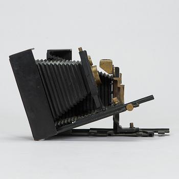 Arman (Armand Pierre Fernandez), Hommage à Nadar.