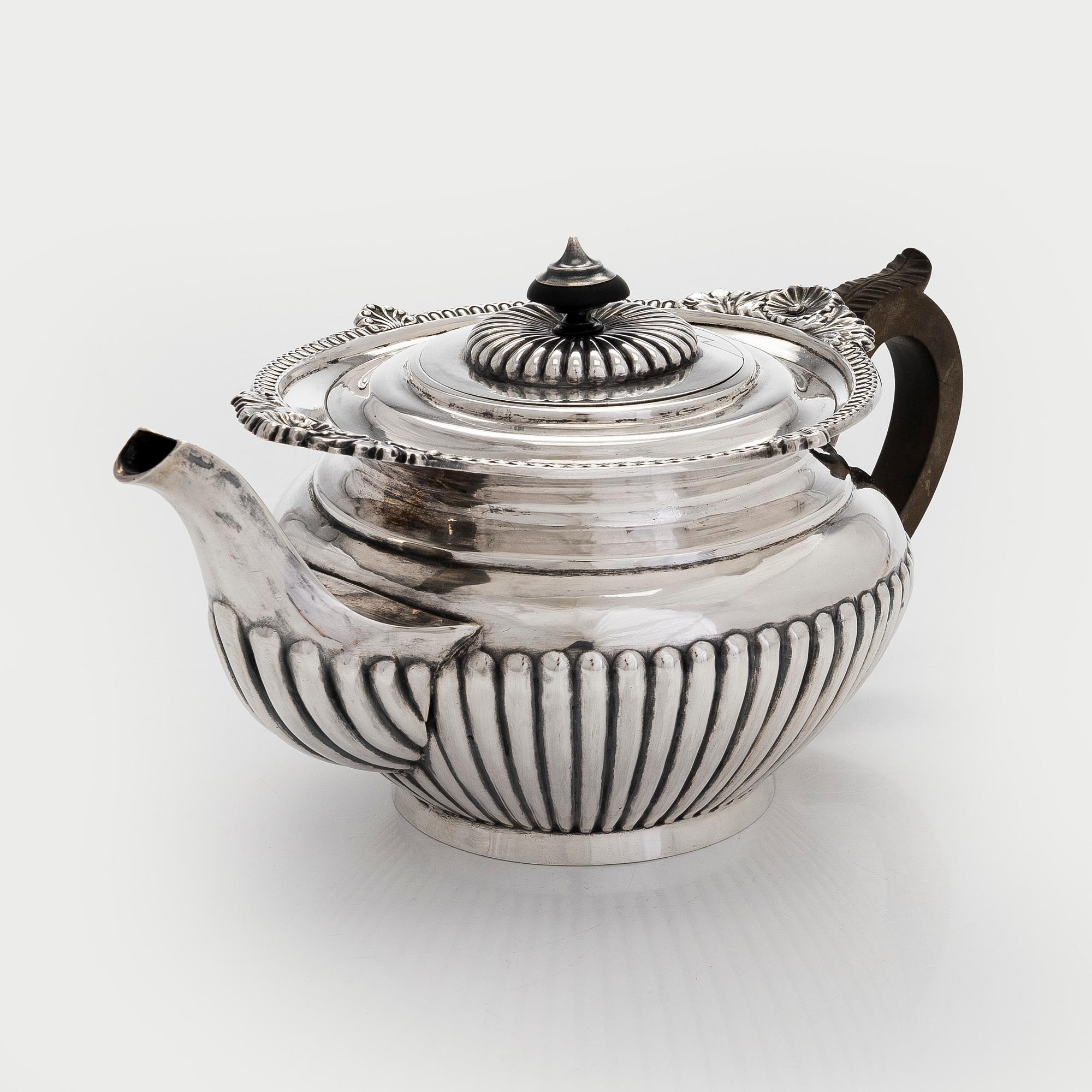Walker & Hall, tekanna, sterlingsilver, Sheffield, England 1903.