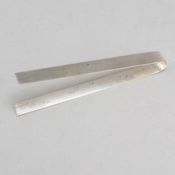 WIWEN NILSSON, a pair of silver tongs, Lund 1962.