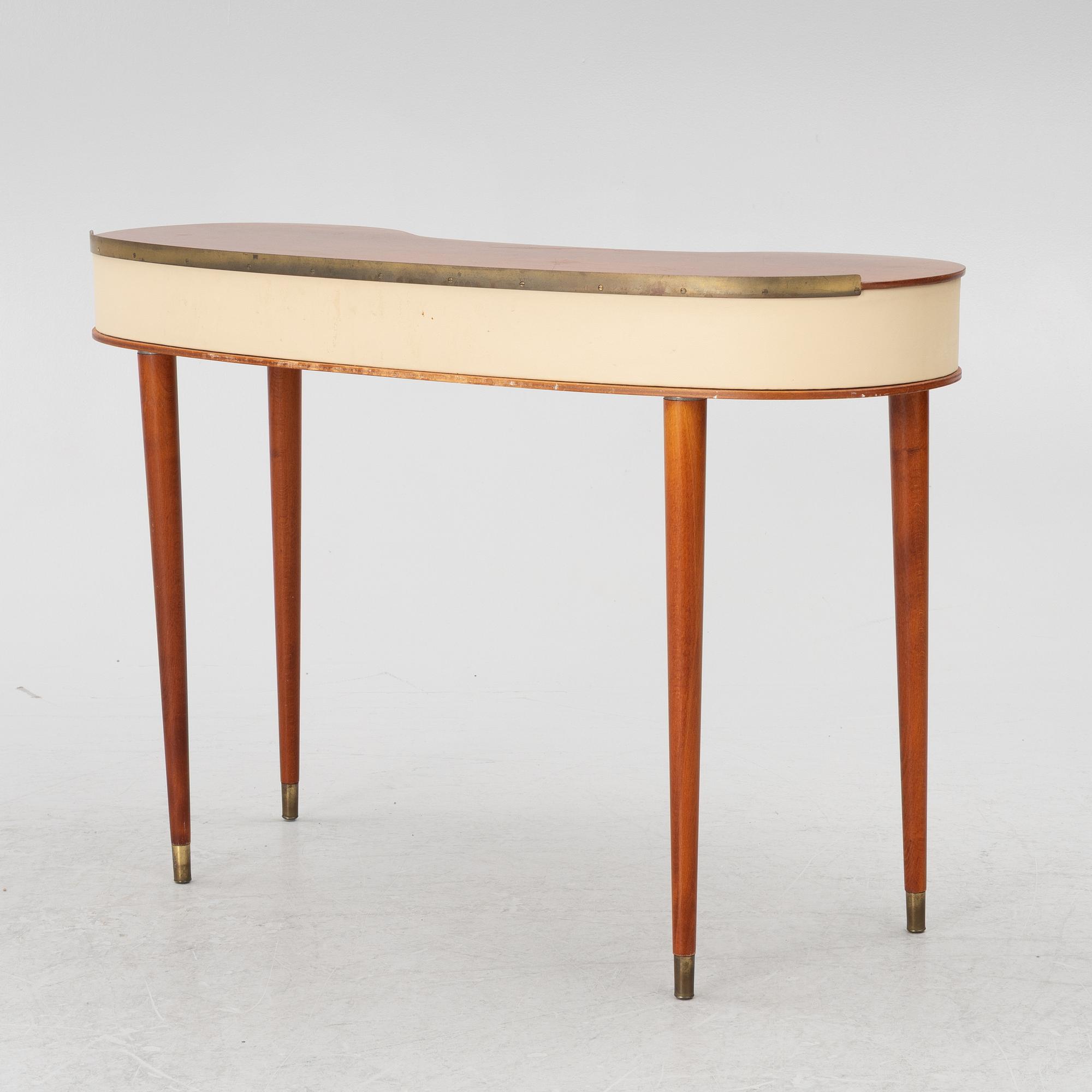 A dressing table,  Halvdan Petterssons, mid 20th century.