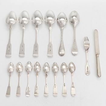 14 silver spoons, a knife and fork, with family crest. Porvoo, Kuopio, Helsinki, and Nichols & Plinke, 1832-1861.