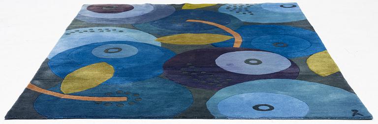 Anna-Johanna Ångström, matta, "Blåbär", Axeco, ca 230 x 170 cm.