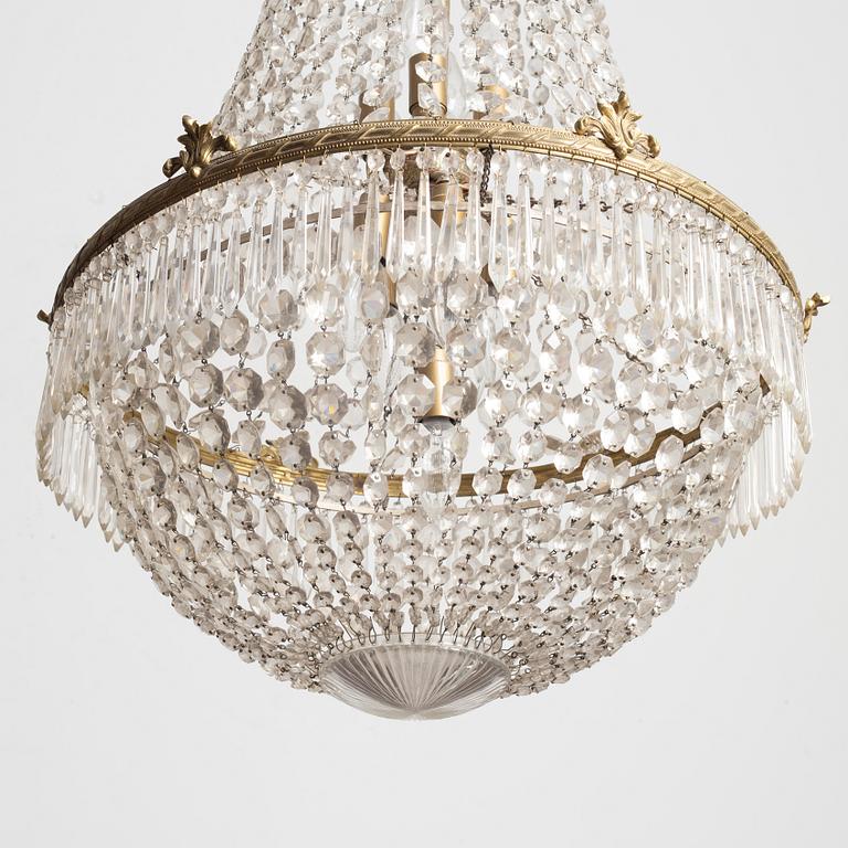 A chandelier, early 20th Century.