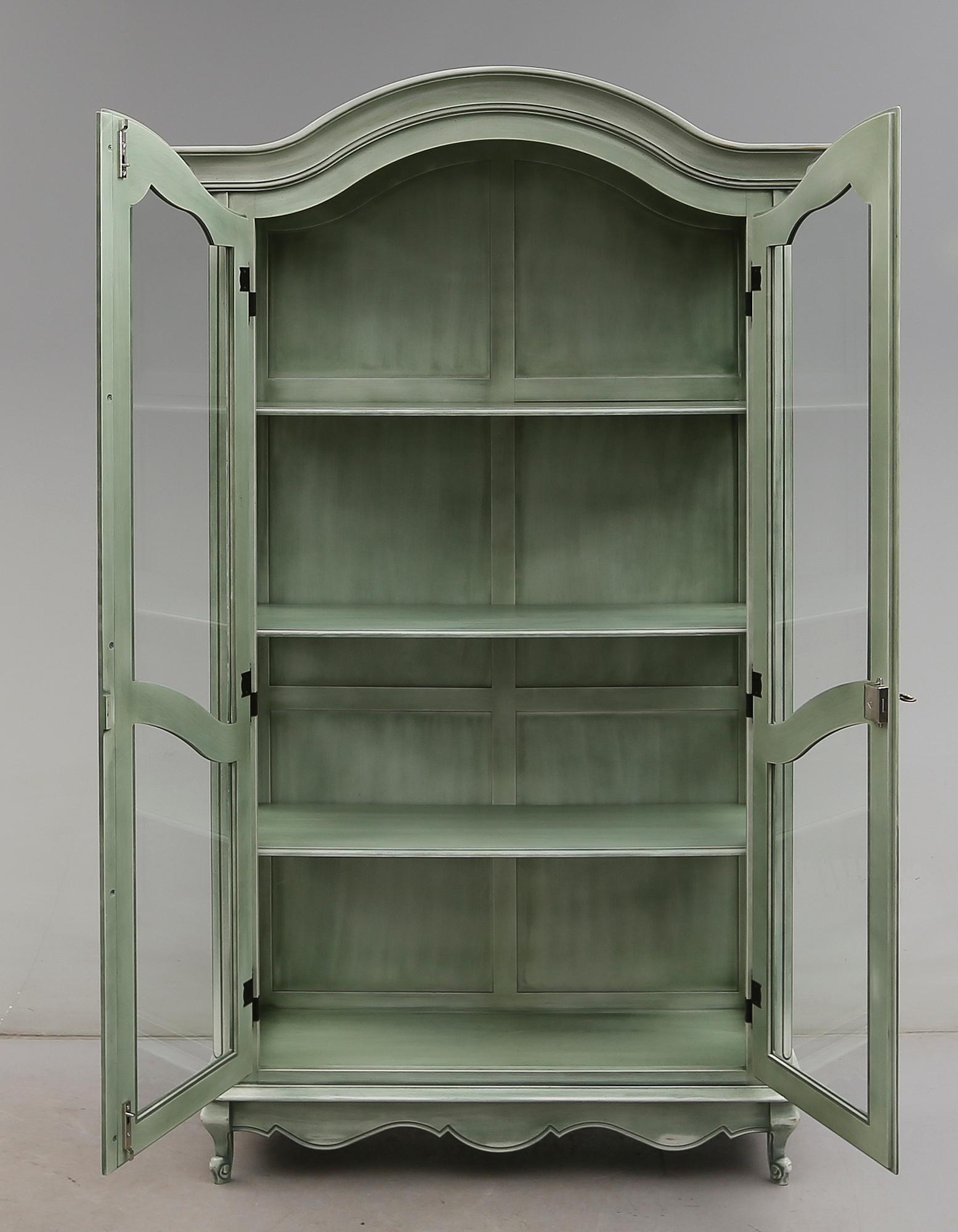 VITRINSKÅP, rokokostil, 1900-talets slut.