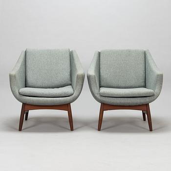 A pair of 1960s armchair.