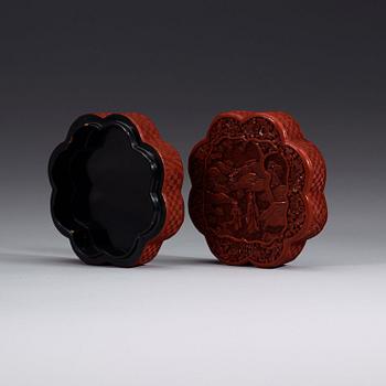 A red lacquer box with cover, Qing dynasty (1644-1912).