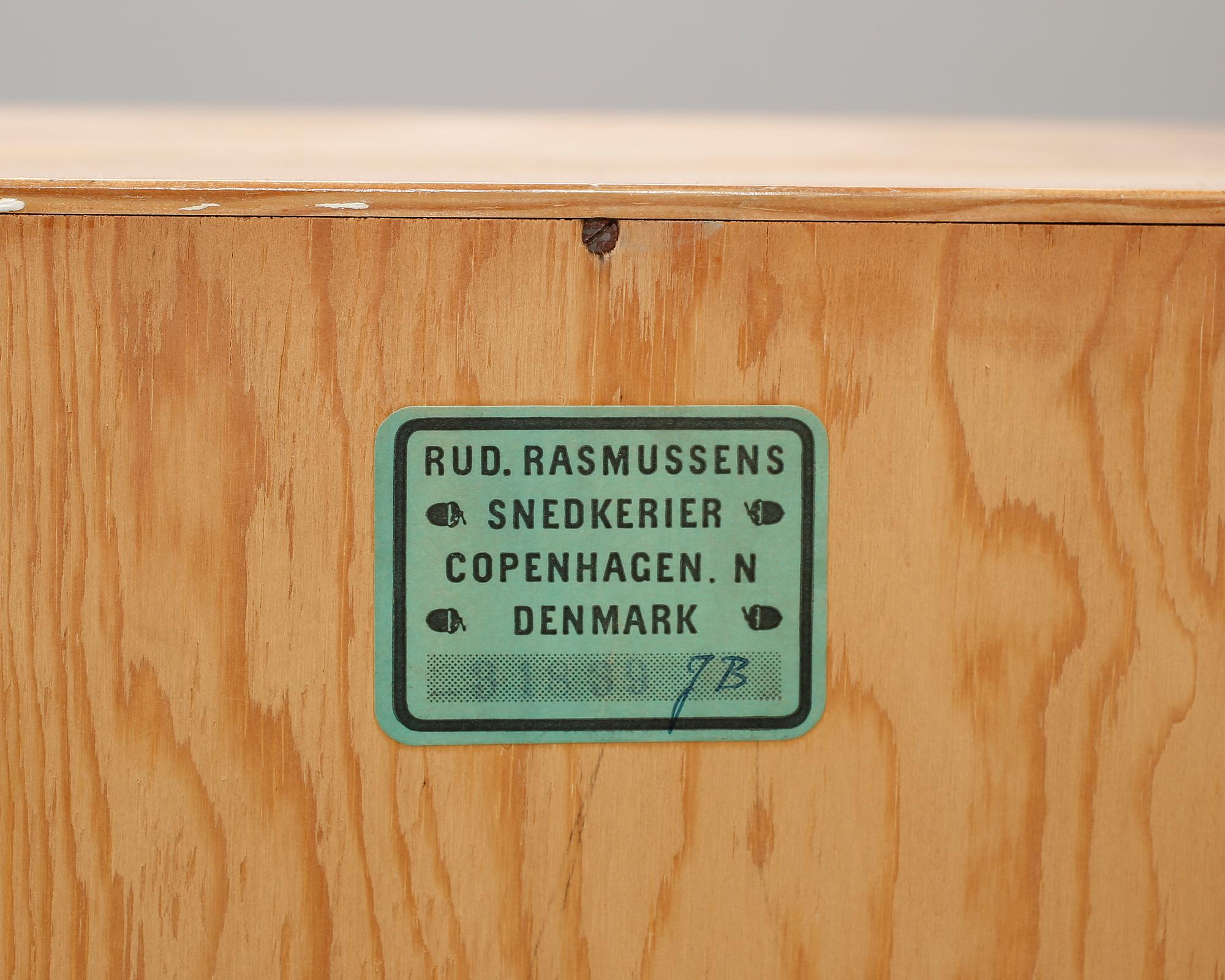 BOKHYLLA / HYLLSYSTEM. Rud. Rasmussens Snedkerier, Danmark.
