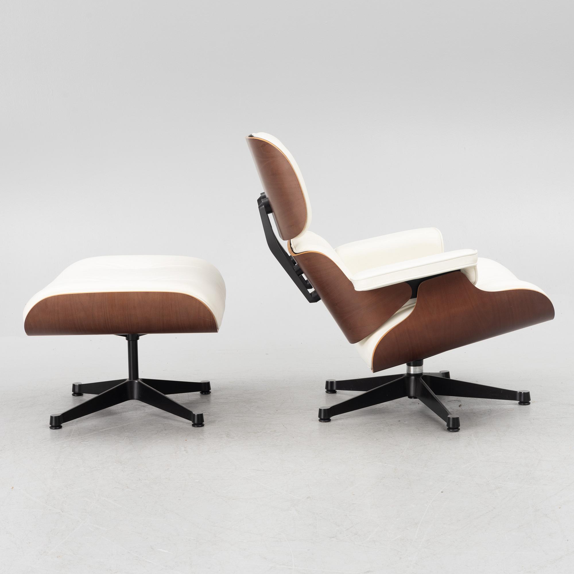 Charles & Ray Eames, fåtölj med fotpall, "Lounge Chair", Vitra, 2008.