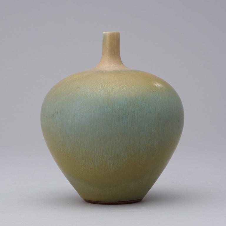 A Berndt Friberg stoneware vase, Gustavsberg Studio 1966.