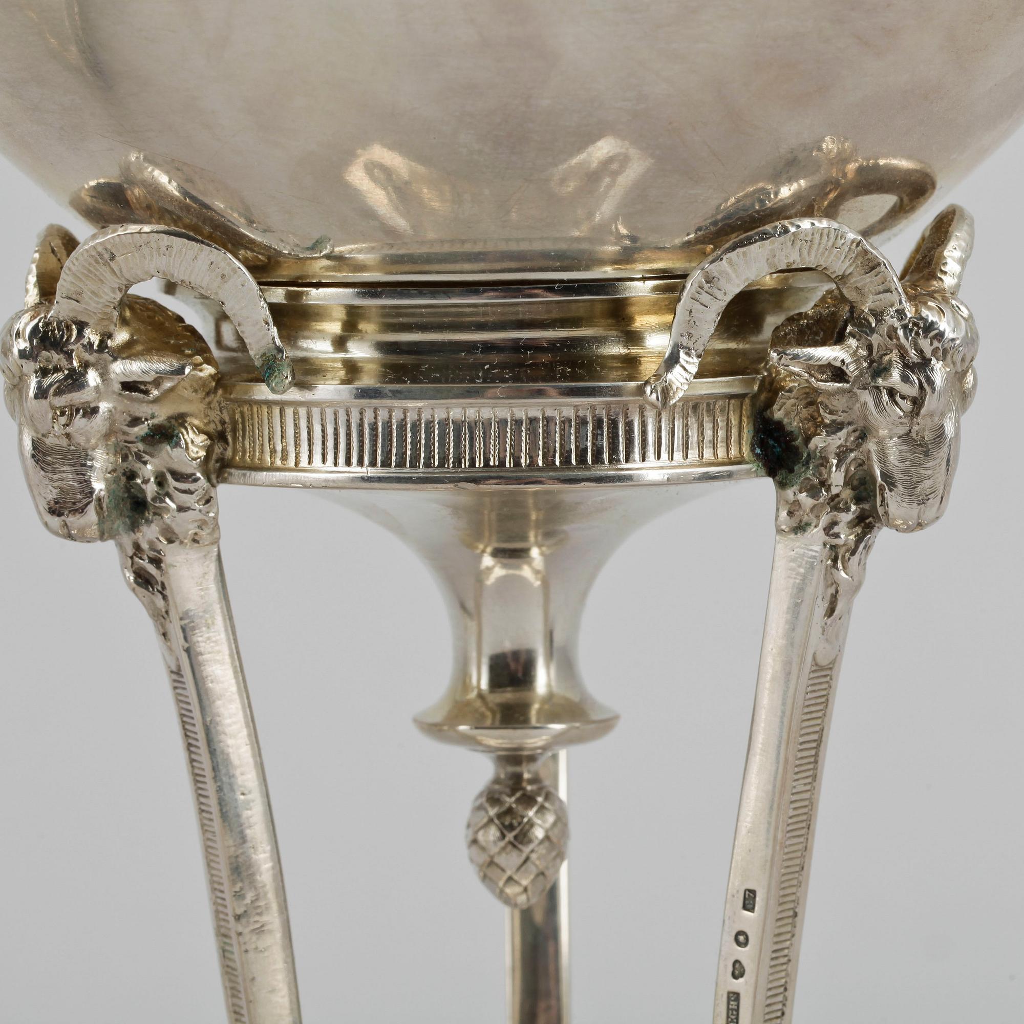 SOCKERSKÅLAR ett par, silver, C G Hallberg, Stockholm, 1905. Totalvikt 1516 gram.