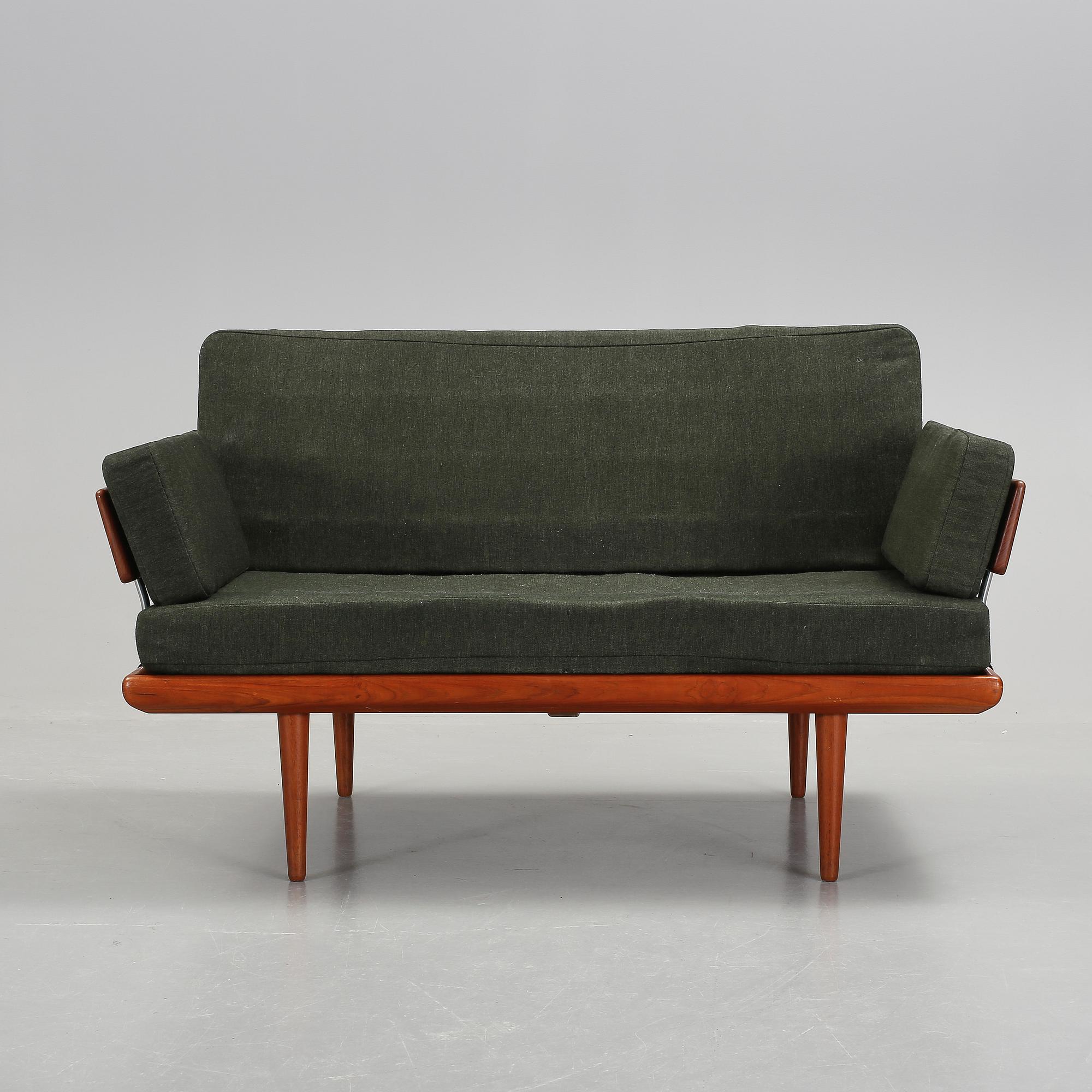 SOFFA, "Minerva", Peter Hvidt och Orla Mölgaard-Nielsen, France & Son, Danmark.