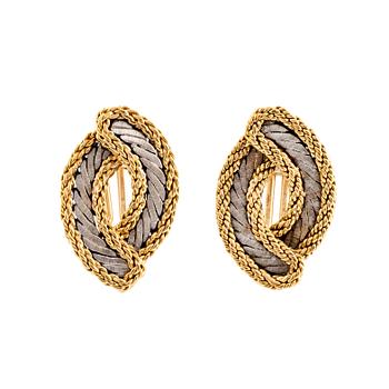 496. A pair of 18K gold Buccellati earrings.