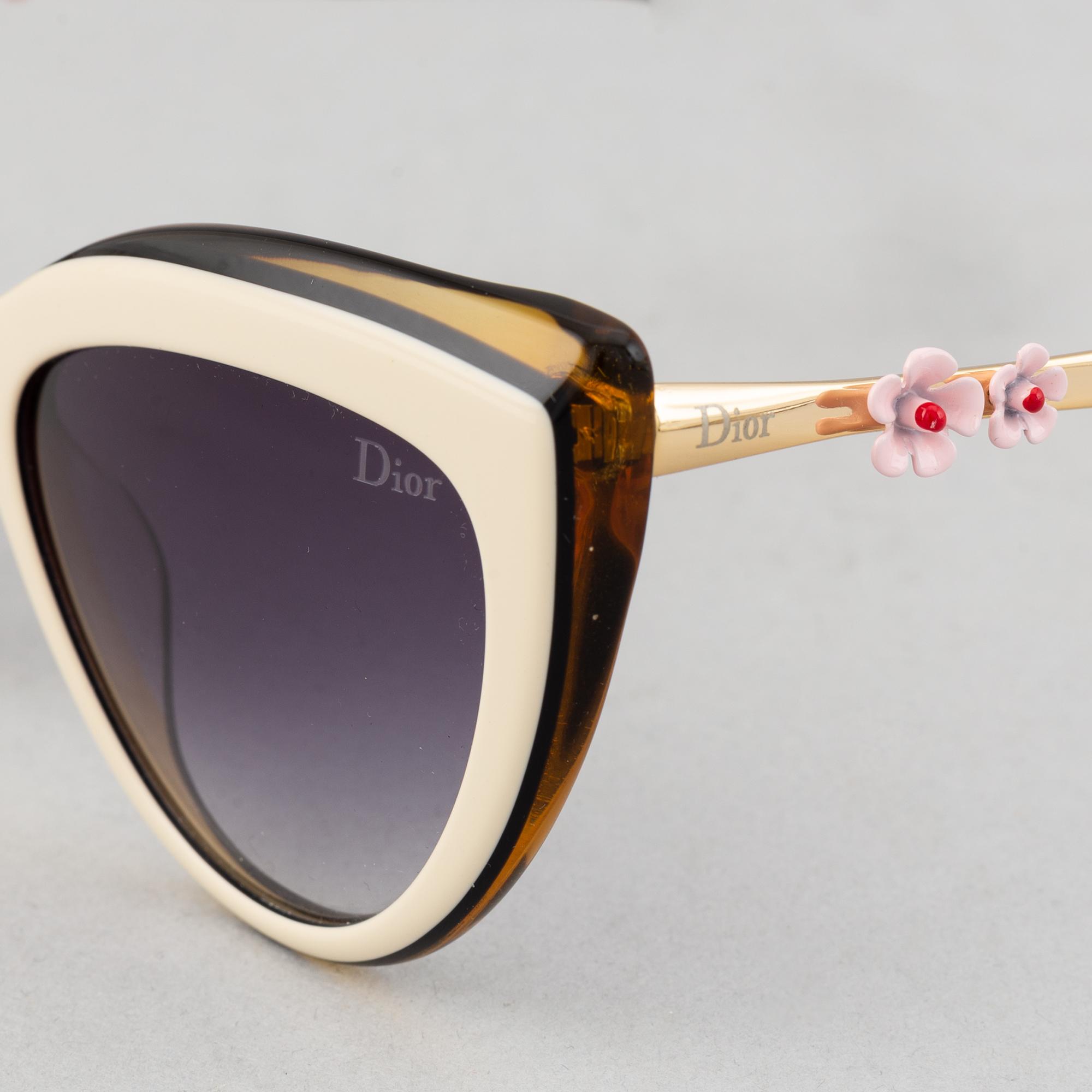 Christian Dior, a pair of 'Dior Lady' sunglasses.