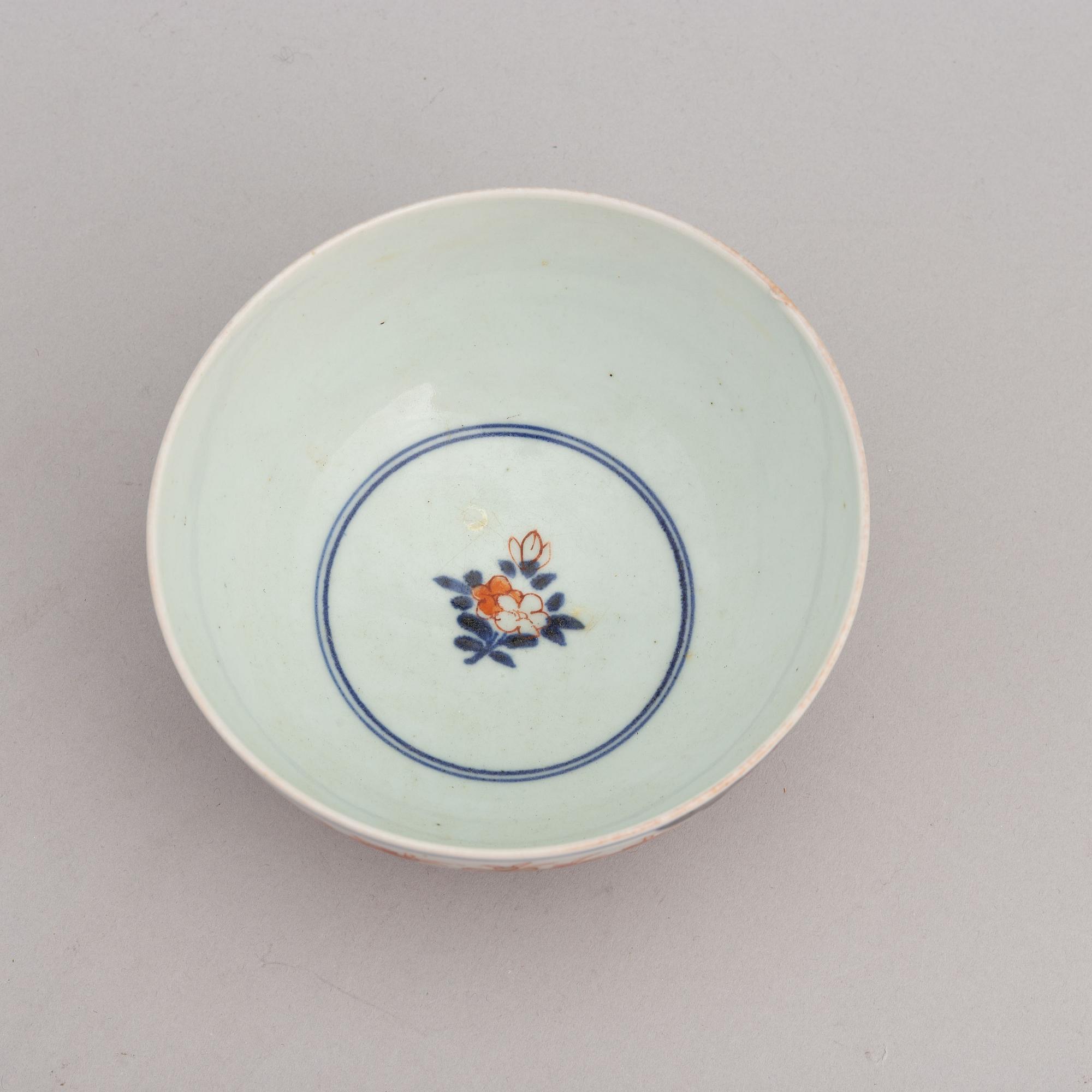 A Japanese vase and a bowl, 18th and 19th Century.