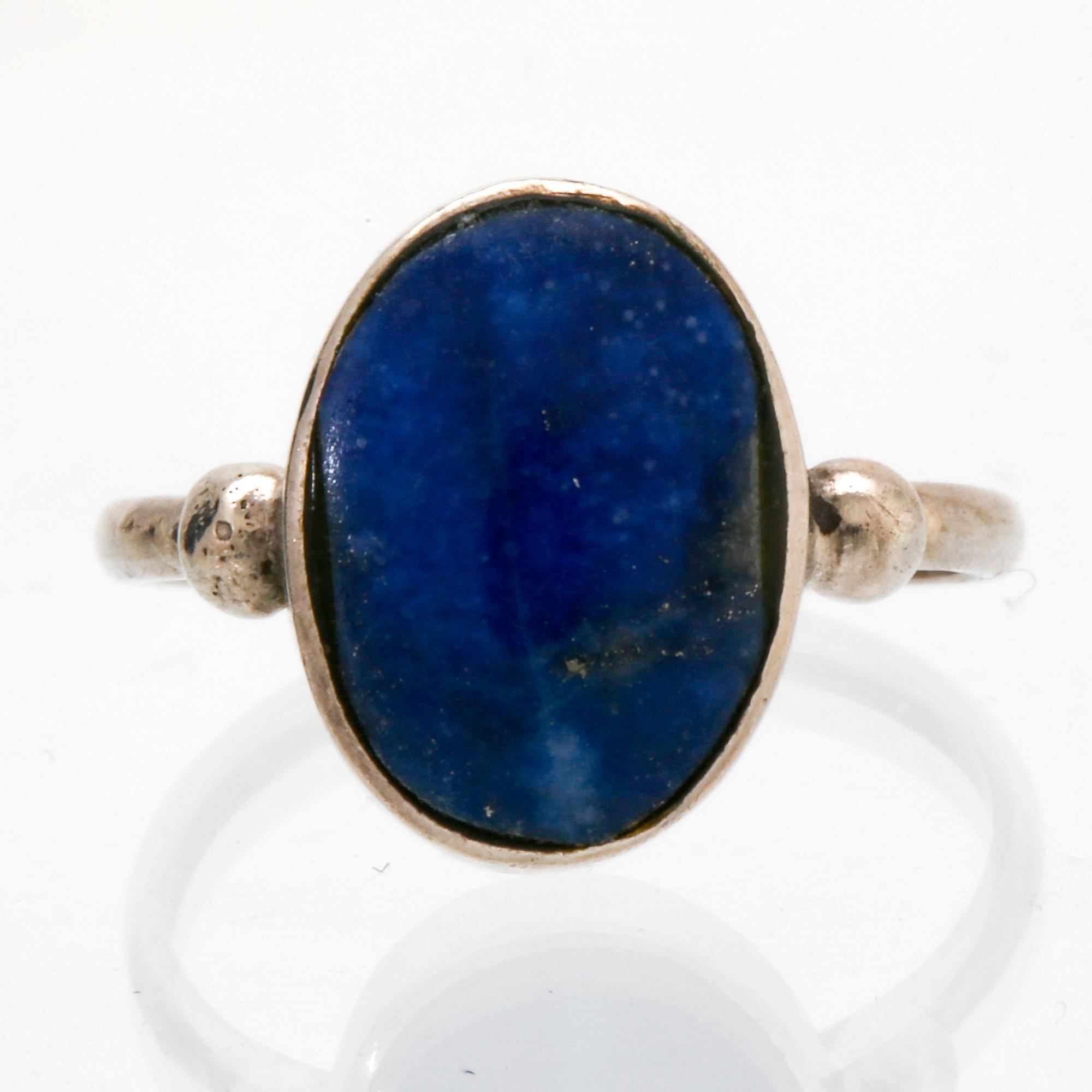 Lapis lazuli and sodalite jewellery, 1 ring and 2 necklaces, silver and White metal.