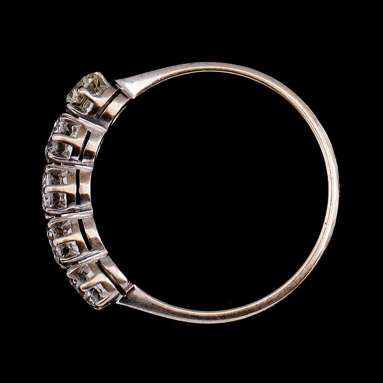 RING, 14 k vitguld, 5 briljantslipade diamanter totalt ca 1.00 ct.
