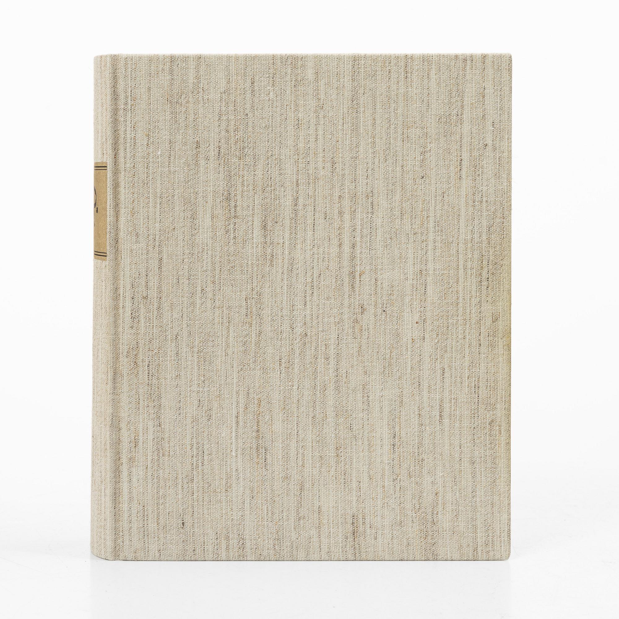 Book, hardback. With copied pages of Hilma Persson Hjelm’s models.
