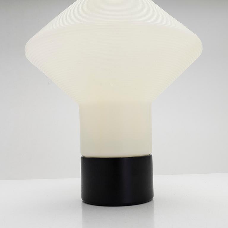 Tapio Wirkkala, bordslampa, modell "TW001", Artek.