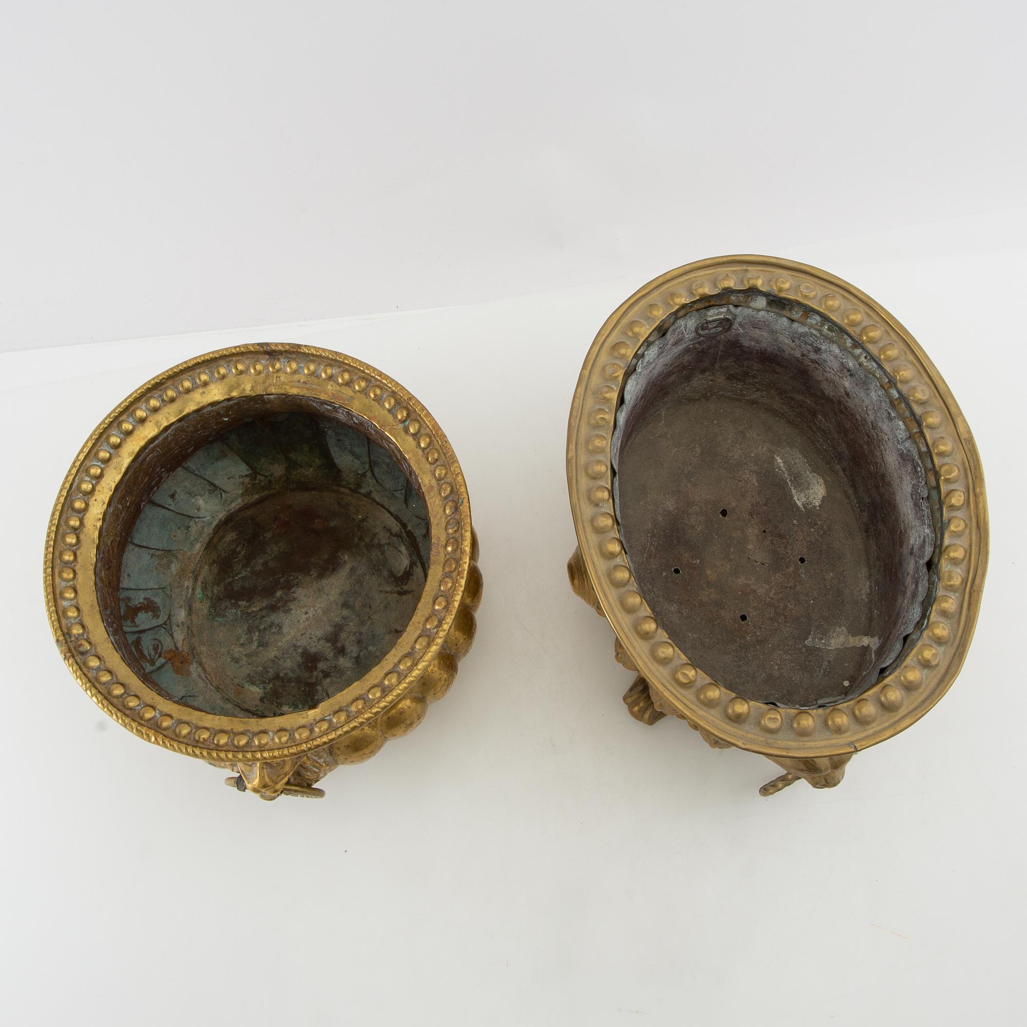 Outer casings 2 pcs Baroque style first half of the 20th century.