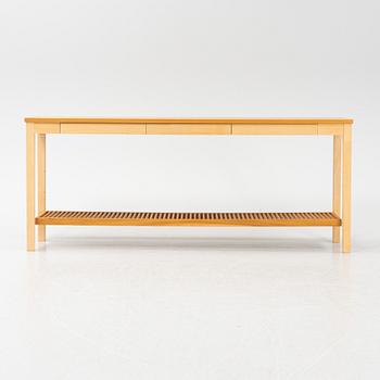 Nirvan Richter, sidobord, "Multi-O", Norrgavel.