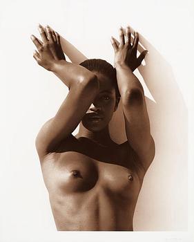 274. Herb Ritts, "Naomi with raised arms", Los Angeles 1988.