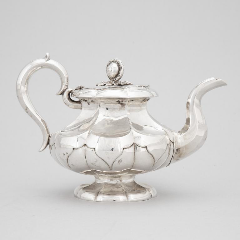 A silver teapot, Moscow 1864.