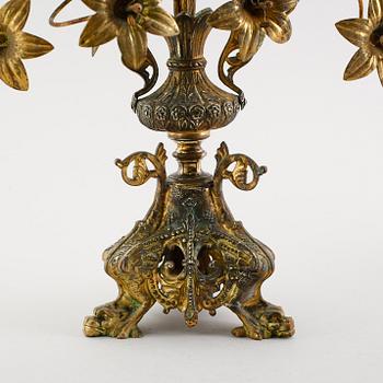 KANDELABRAR, 1 par, förgylld mässing, 1800-talets andra hälft.