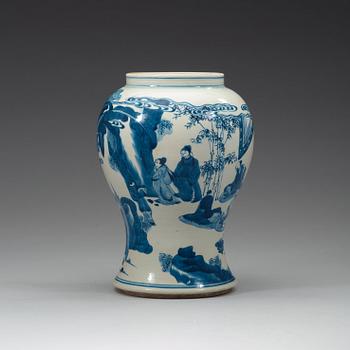 A blue and white vase, Qing dynasty, Kangxi (1662-1722).