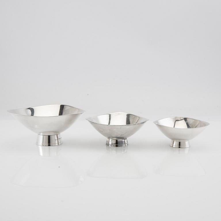 Gustaf Janson bowls, 3 pieces of sterling silver, CG Hallberg, Stockholm, 1950s/60s.