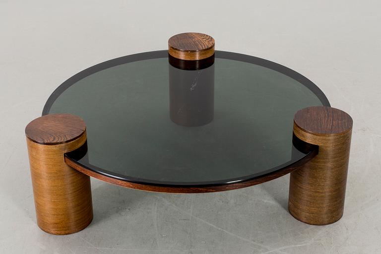 A 1970'S SOFA TABLE.