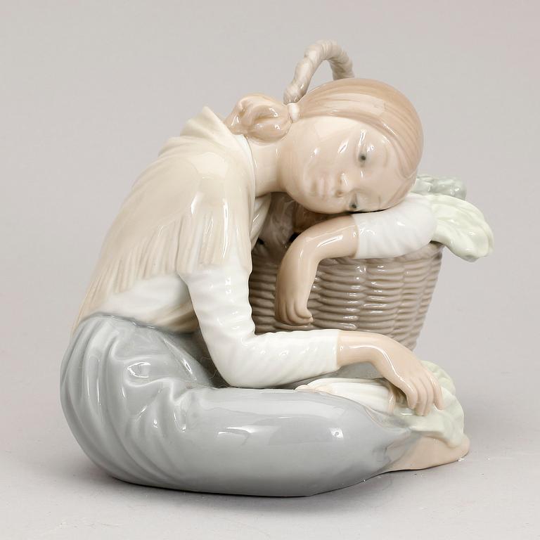 FIGURIN, porslin, Antonio Ballester, Lladro, Spanien, först tillverkad 1970.