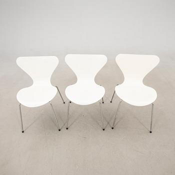 Arne Jacobsen stolar 3 st "Sjuan" för Fritz Hansen Danmark sent 1900-tal.