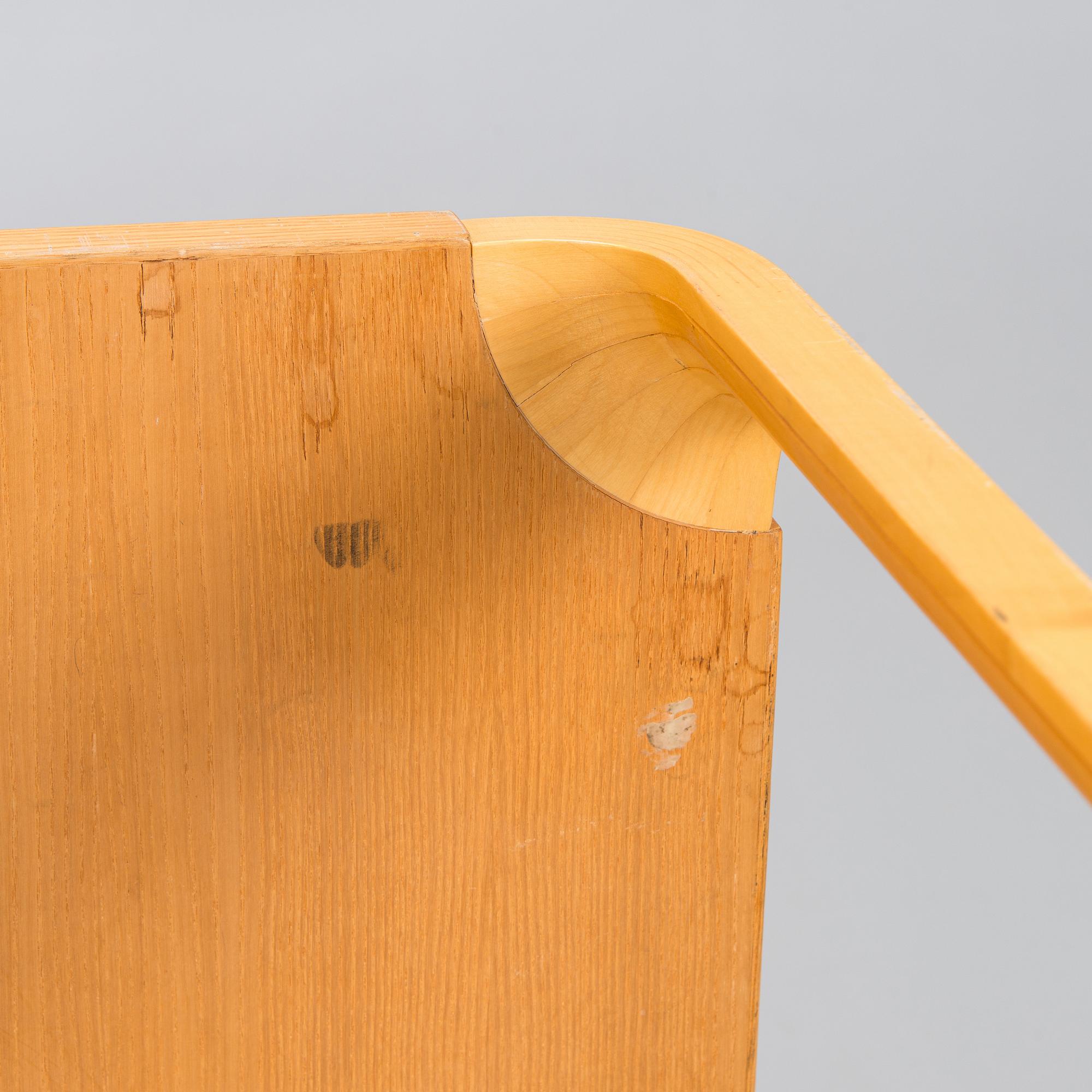 Alvar Aalto, sohvapöytä, malli MX800B, Artek 1960-luku.