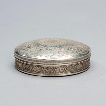 DOSA, silver, franska kontrollstämplar, Persien 1900-talets mitt. Vikt 509 g.