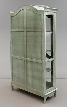 VITRINSKÅP, rokokostil, 1900-talets slut.