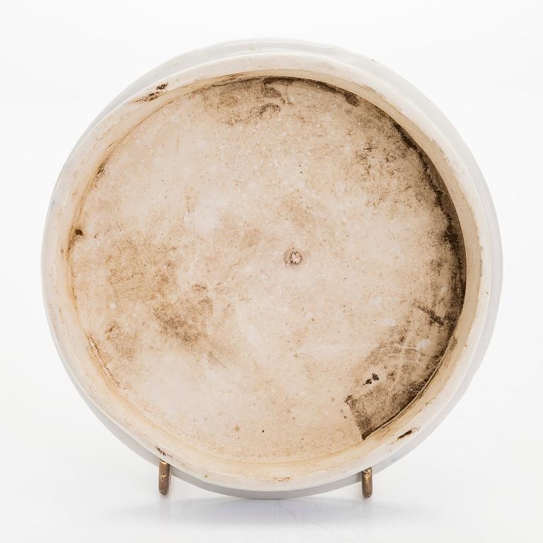 Ruukku, posliinia. Kiina, myöhäinen Qing-dynastia.