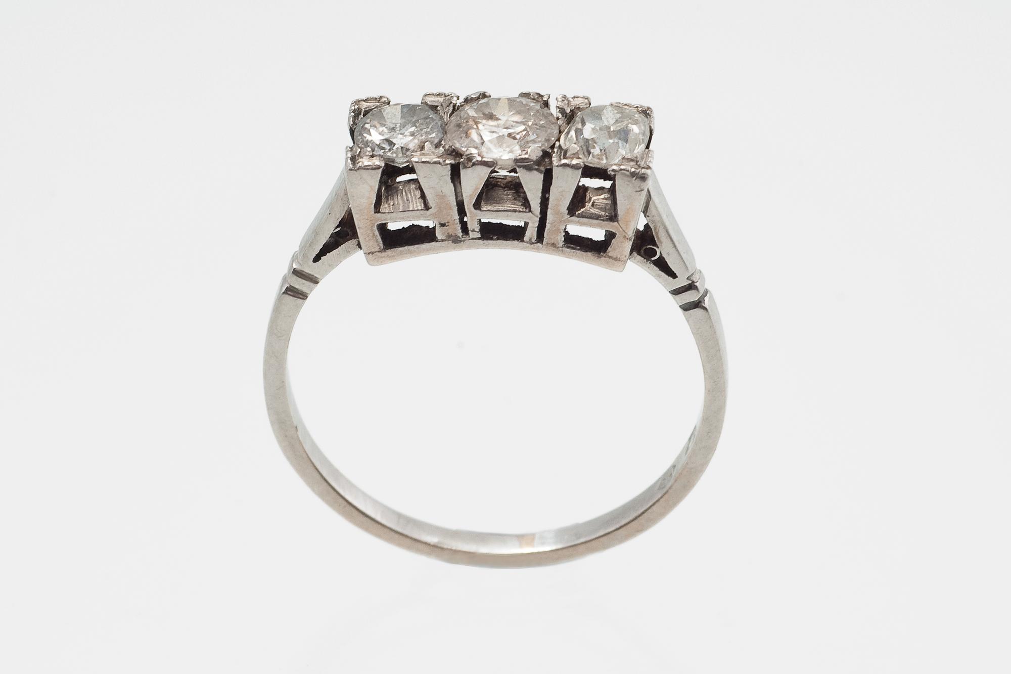 RING.