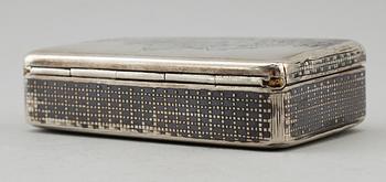 DOSA, silver, nielloarbete, Ryssland 1878. Vikt ca 106 gram.