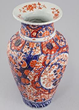 VAS, porslin, Japan, 1900-tal.