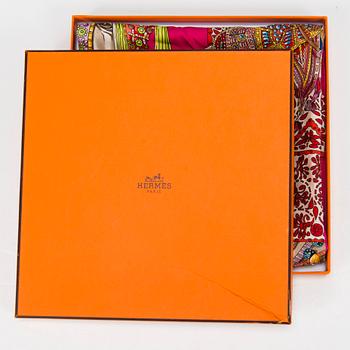 HERMÈS La danse du Cheval Marwari Silk Scarf with two Scarf Rings.