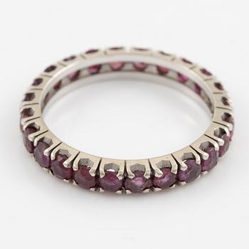 Ring, eternity ring 18K white gold with rubies.