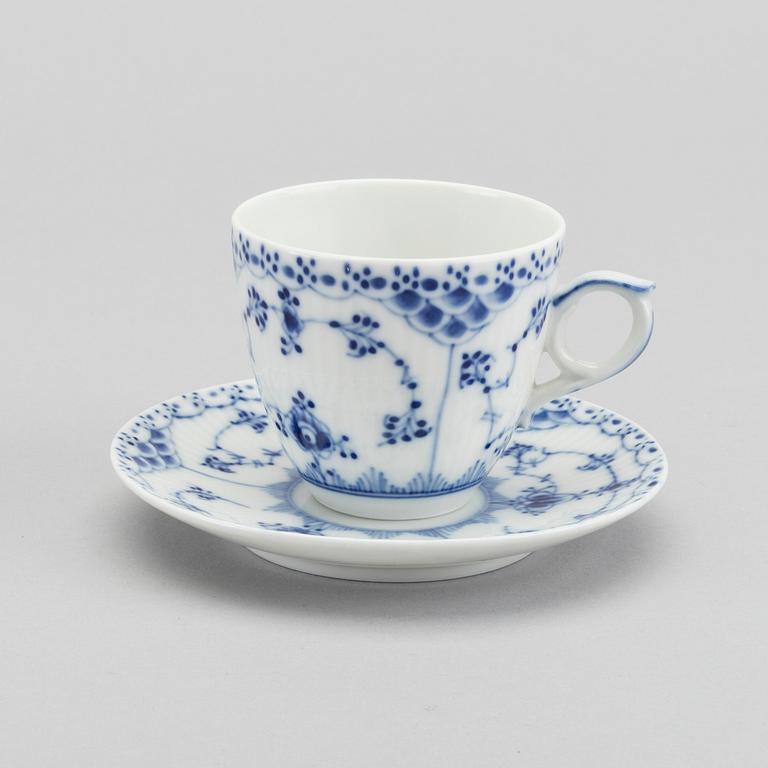 SERVISDELAR, 17 st, "Musselmalet" Royal Copenhagen, Danmark.