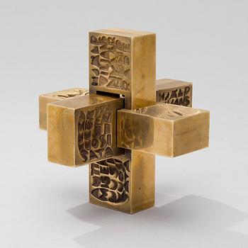 Laila Pullinen, sculpture / medal, bronze, signed LP, numbered  13473.