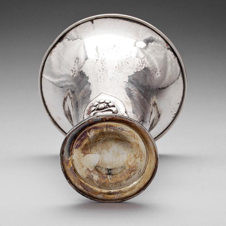 VAS, silver, K. Anderson, Stockholm, 1922. Vikt ca 570 gram.