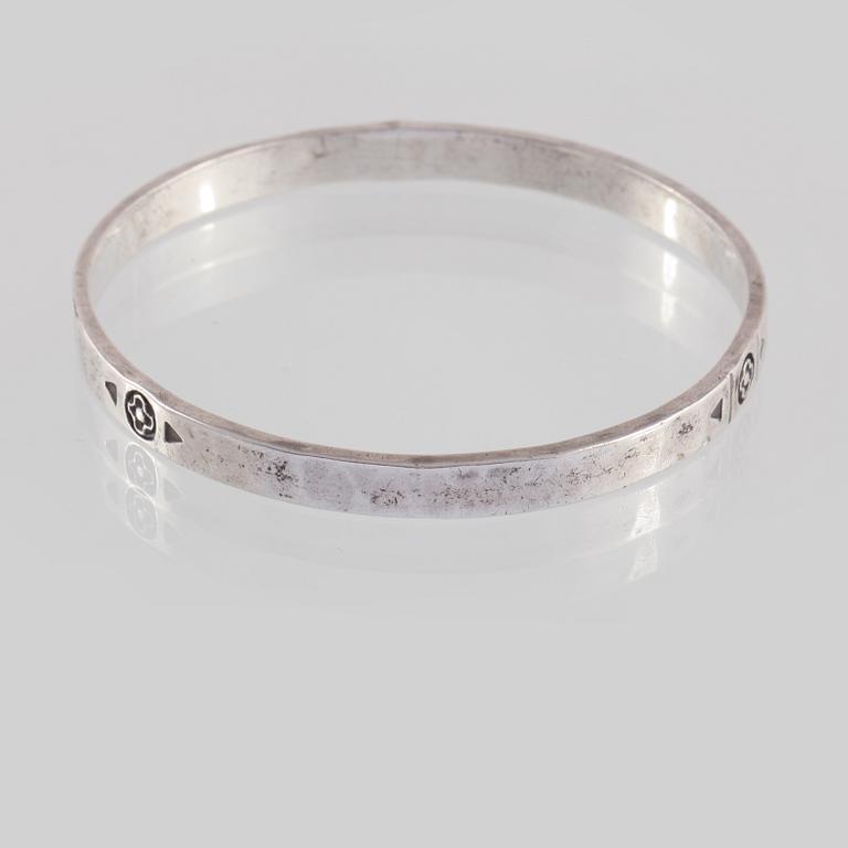 ARMRING, silver, Tore Kullander, Borås, 1947. Vikt 28,7 gram.