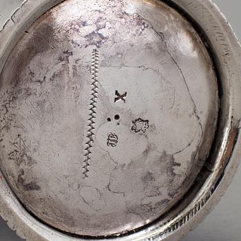 JOHAN LUND, Stockholm 1710, bägare, silver, vikt c:a 386 gram. Karolinsk.