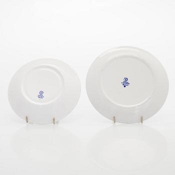 Stig Lindberg, Astiaston osia, 14 kpl, "Adam", luuposliinia Gustavsberg, Ruotsi, 1900-luvun puoliväli.